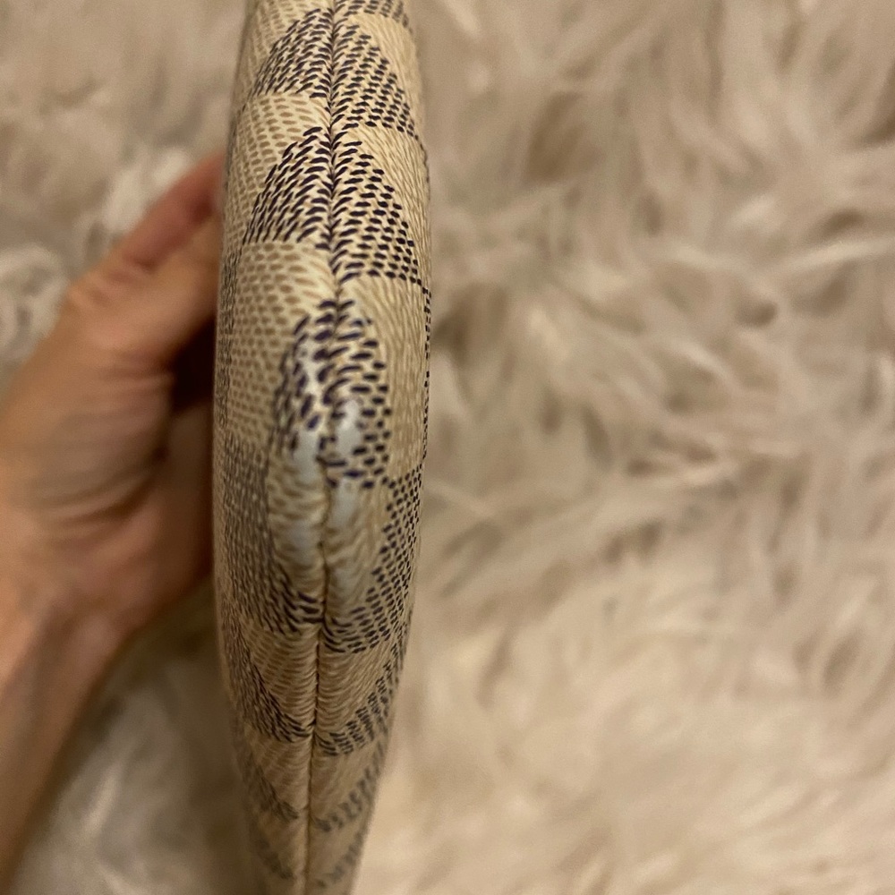 💯 LOUIS VUITTON WRISTLET! Coming Soon! - Picture 6 of 7